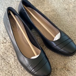 Clarks Leather Pumps